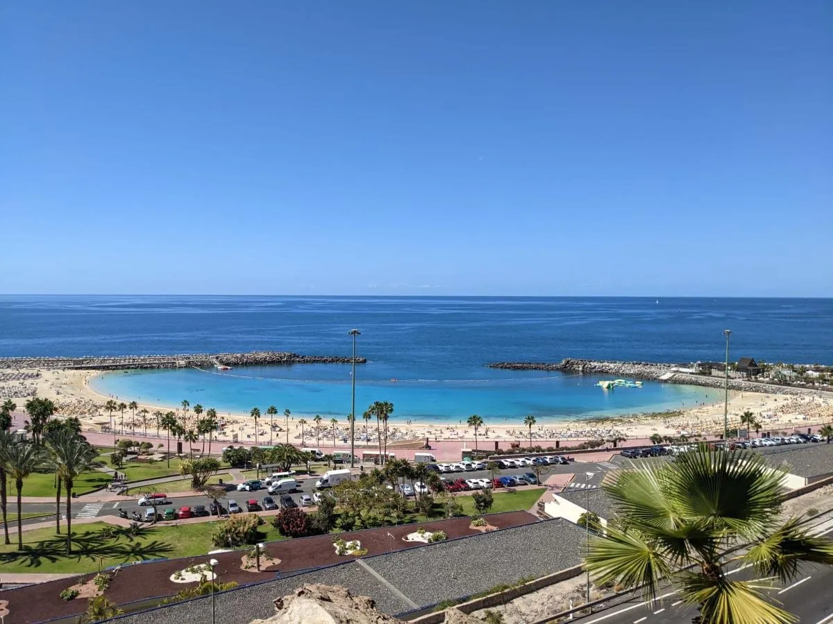 Playa de Amadores